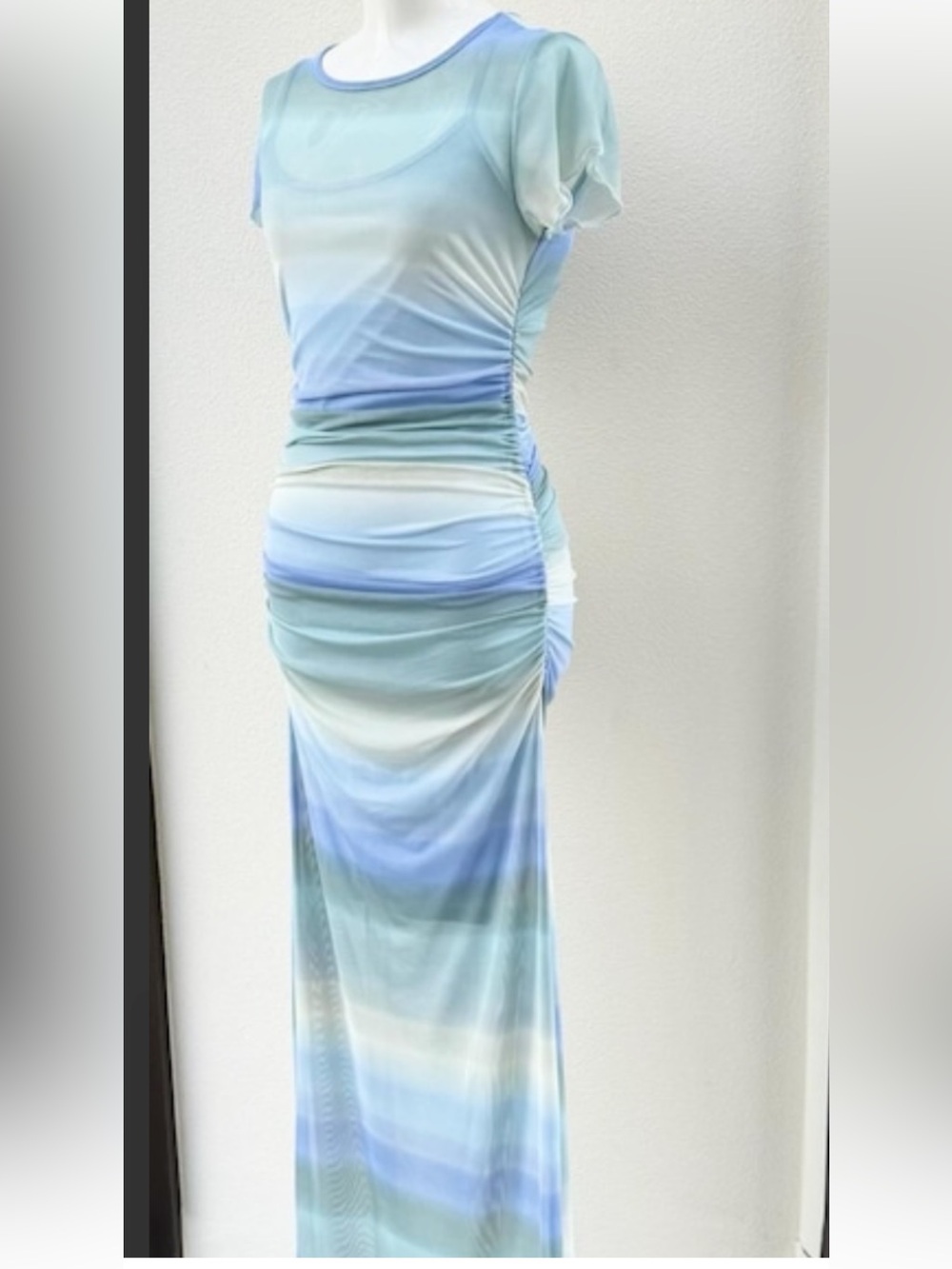 No Comment Women's Ombre Blue Ruched Maxi Dress
